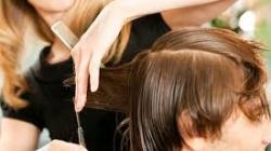 Interprétation des rêves: couper les cheveux dans un rêve Pourquoi rêver de couper les cheveux de votre fille