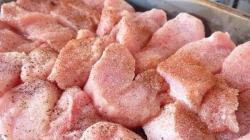 Рецепта за домашни птици: Пуйка, задушена в бавна готварска печка с гъби и картофи Пуешко месо с картофи в бавна готварска печка