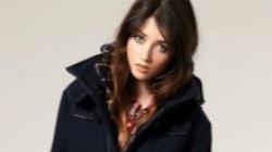 Damen-Dufflecoat: Was eine moderne Dame zu einem englischen Mantel tragen sollte